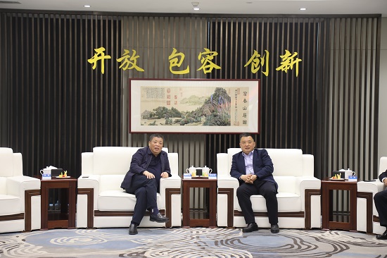 251648194081883519.jpeg b.jpg