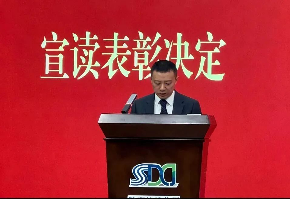 281674889144122108.png d.png