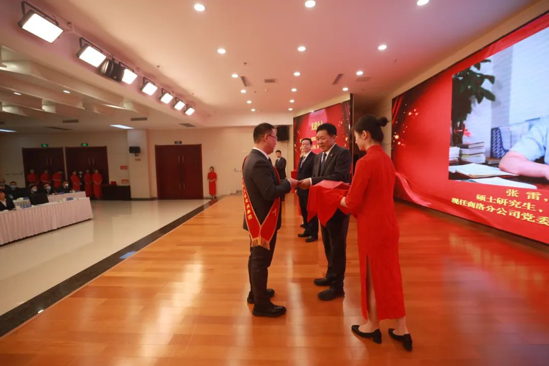 281674889208391803.png h.png