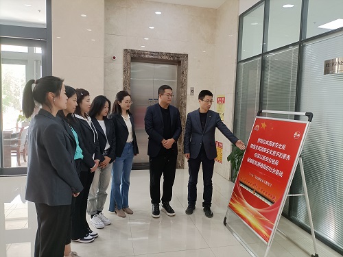 131681391455309681.jpg 000.jpg